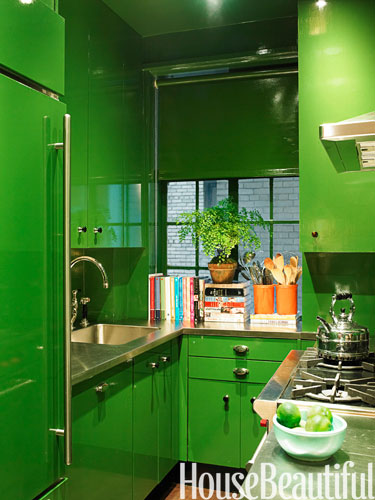 Green-lacquered-kitchen-miles-redd
