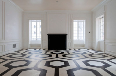 Holiday House NYC2014 floor blk wht pattern