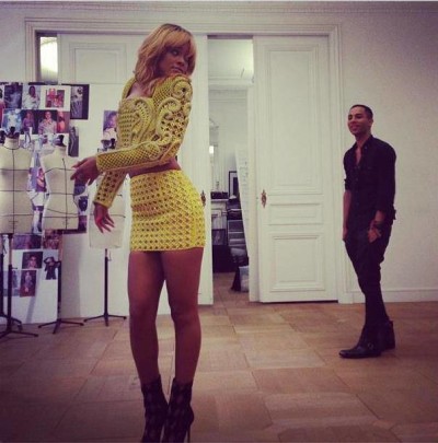 Olivier Rousteing w Rihanna in yellow Balmain
