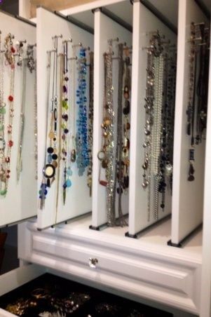 Pullout jewelry racks