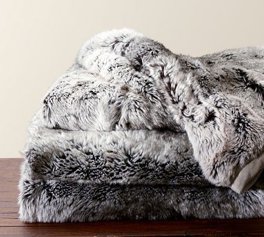 Faux fur blanket - warm & fuzzy