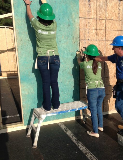 Women Build Lowes Heroes HFH