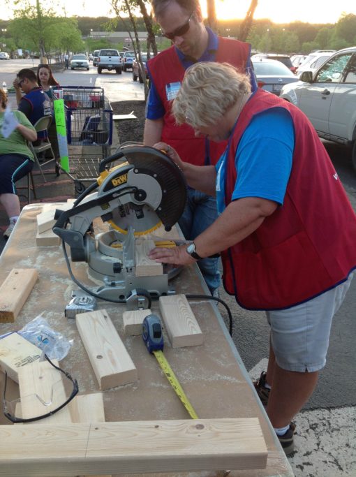 Women's Build HFH - Lowes Heroes